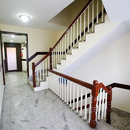 Hotel Nandini Катманду Экстерьер фото
