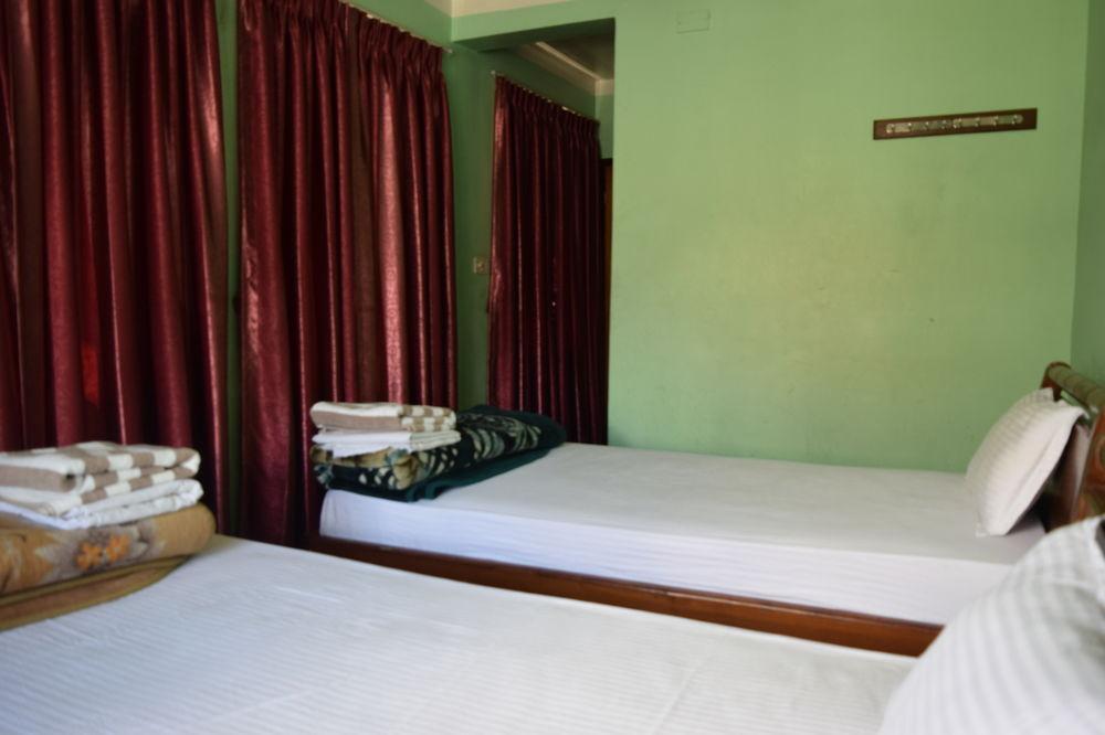 Hotel Nandini Катманду Экстерьер фото