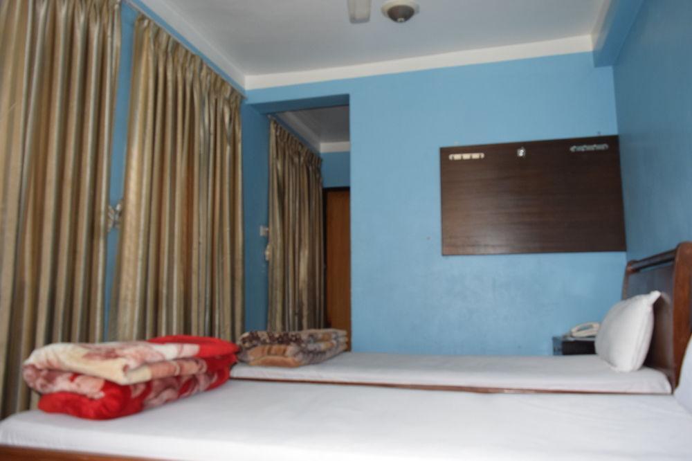Hotel Nandini Катманду Экстерьер фото