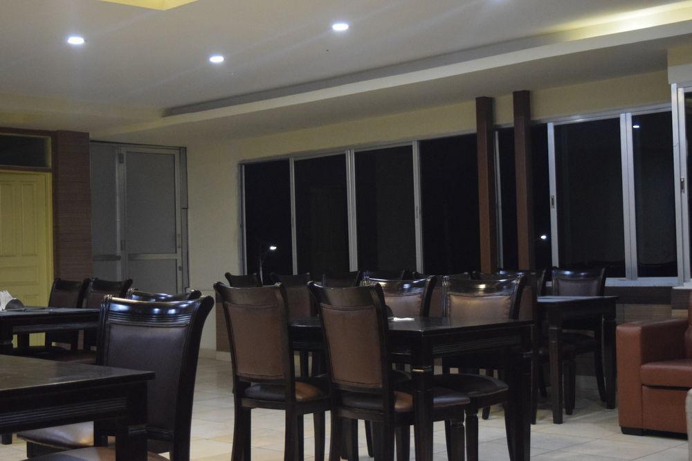 Hotel Nandini Катманду Экстерьер фото