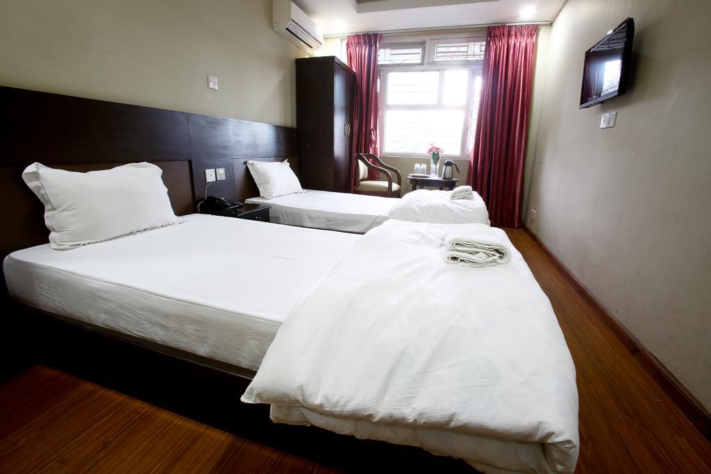 Hotel Nandini Катманду Экстерьер фото
