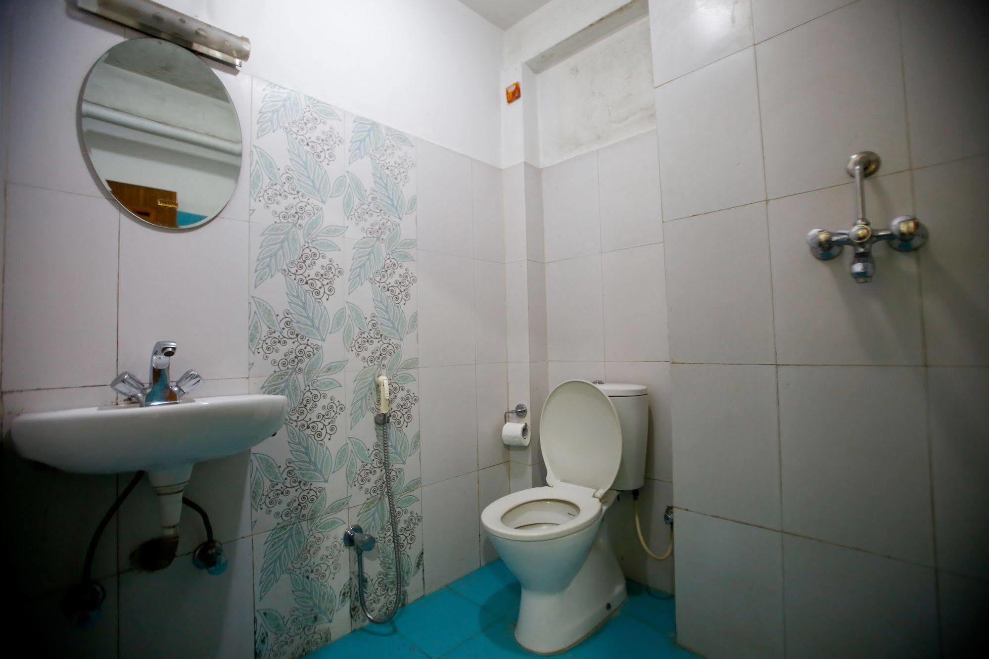 Hotel Nandini Катманду Экстерьер фото