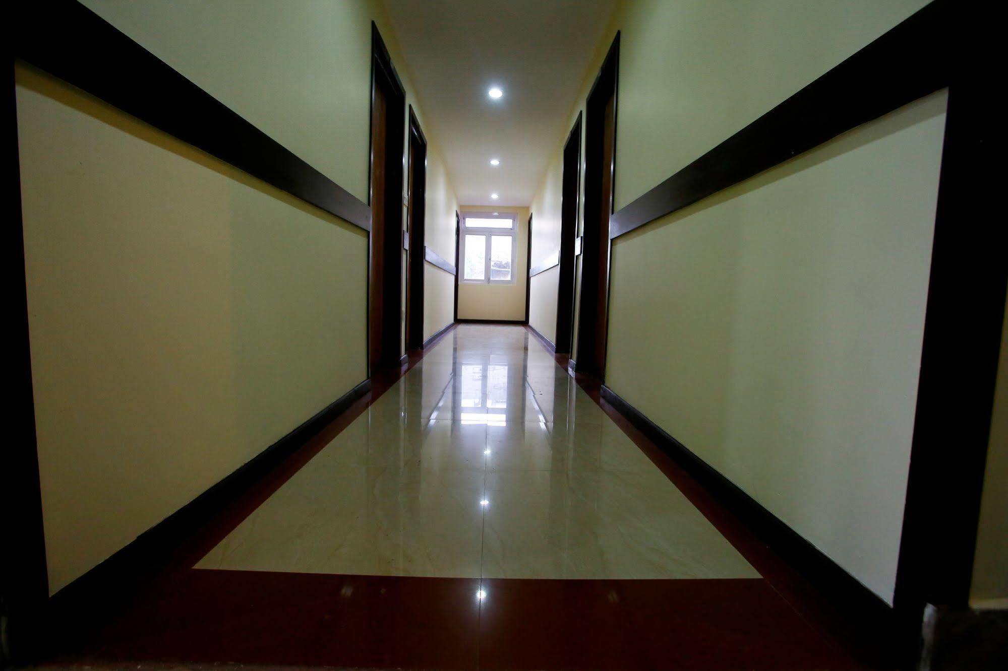 Hotel Nandini Катманду Экстерьер фото